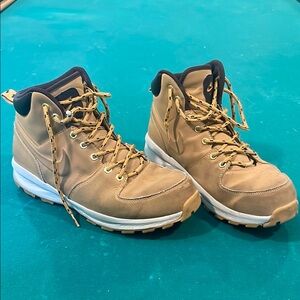Nike Brown Men's Boots